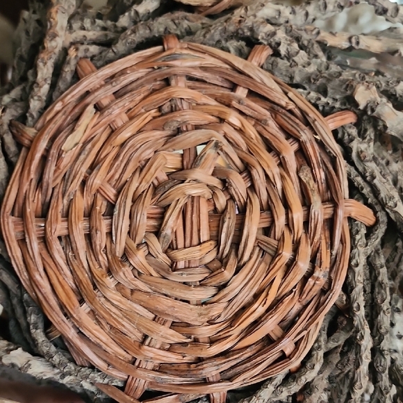 Vintage Handmade Rustic Bird's Nest Twig Decorative Basket With Twisted Handle - Picture 8 of 11